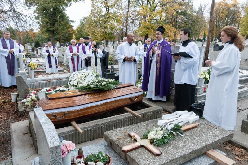 2025_10_27_gyurosovics temetes_47.jpg 2025_10_27_gyurosovics temetes_47.jpg